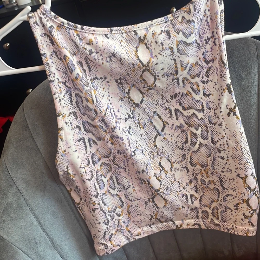 Snake print rutched crop top - Picture 3 of 3